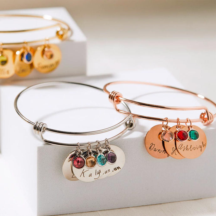 How to Sell Personalized Jewelry Online: 6 Steps to Success
